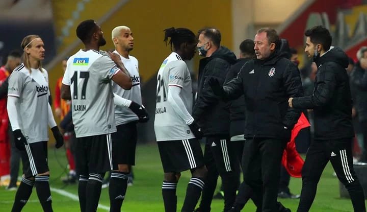 İlginç detay! İlk 11'de sadece 1 isim aynı...