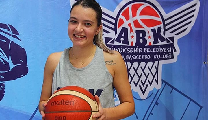 İrem Naz Topuz, Beşiktaş'ta