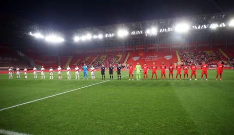 İzmir'de tribünde olay! Polis, barikat kurdu! İşte o görüntü...