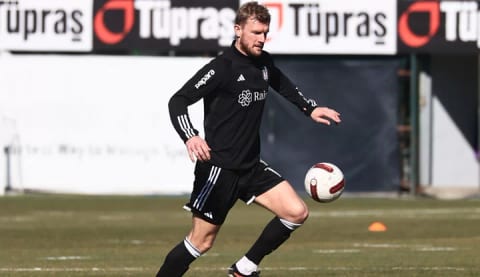 Joe Worrall'dan açıklamalar! "Kupayı kazanmak istiyoruz"