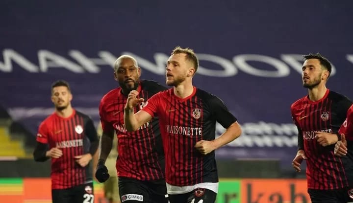 Ligden çekilen Gaziantep’in iki yıldızı Beşiktaş’a!