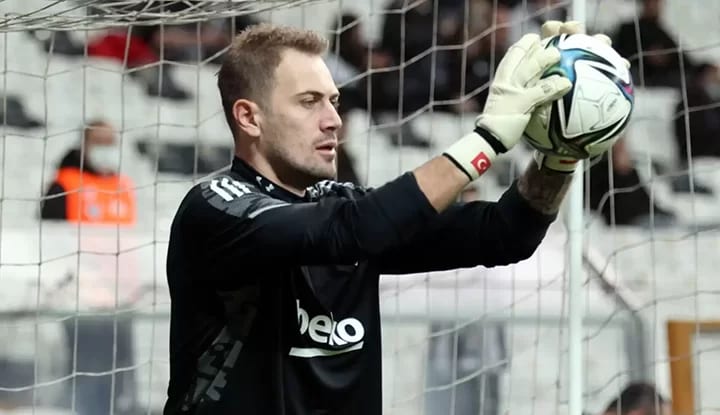 Lyon ve Galatasaray maçları öncesi belirsizlik!