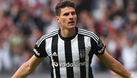 Mario Gomez, Beşiktaş taraftarını unutmadı!