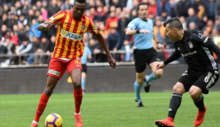 Mensah için 8 saatlik pazarlık!