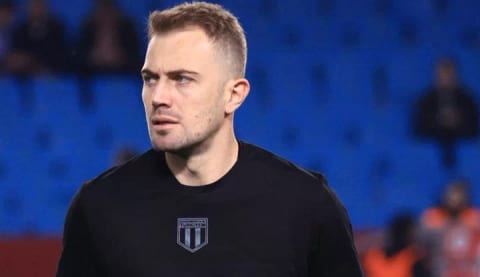 Mert Günok gol yemeden derbiyi tamamlamak istiyor!