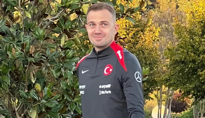 Mert Günok'tan açıklamalar! "Genç bir takımız"