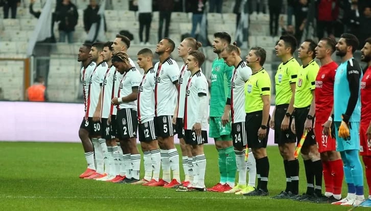 "Mimikleri inanılmaz itici, hakem falan değil bu Yaşar"