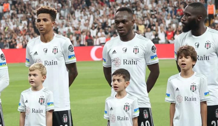 Muleka şov devam ediyor!