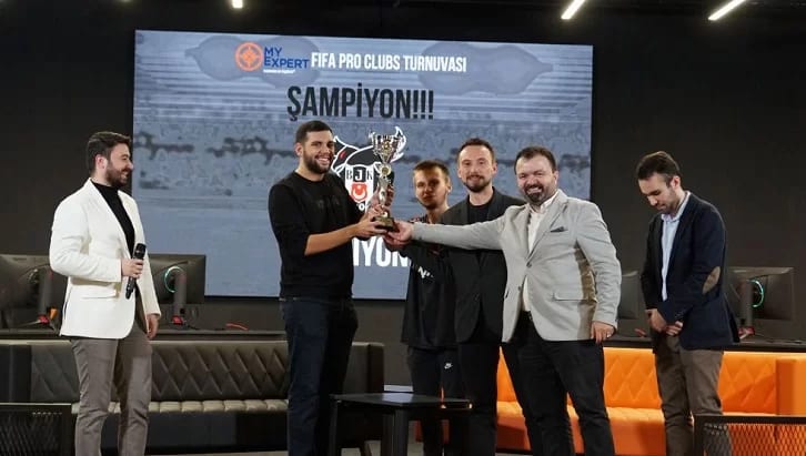 Namağlup Şampiyon Beşiktaş Esports