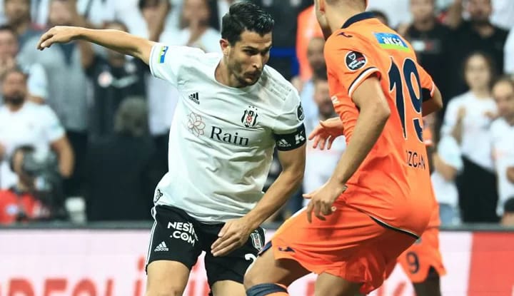Necip Uysal özür diledi!