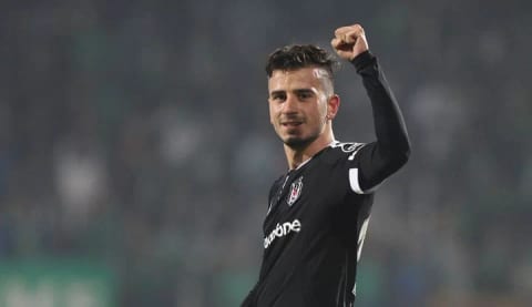 Oğuzhan Özyakup futbolu bıraktığını açıkladı!