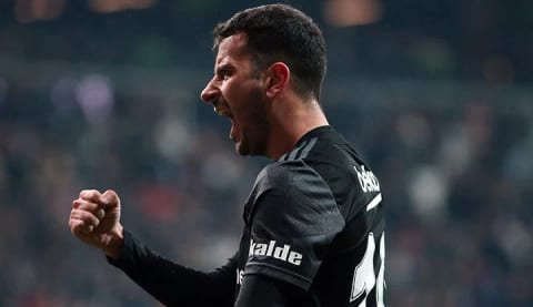 Oğuzhan Özyakup'a iki talip