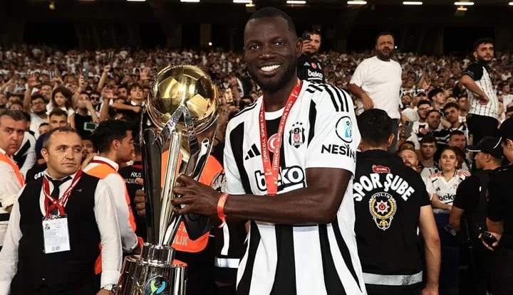 Omar Colley, Yunanistan’da! İşte ilk görüntüler!