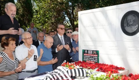 Onursal Başkan Süleyman Seba kabri başında anıldı!