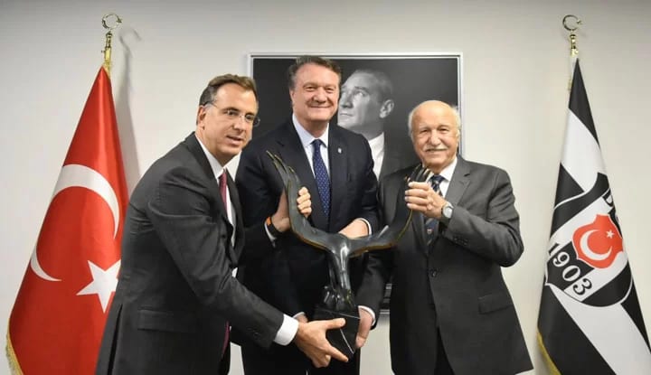Özyeğin Ailesinden Beşiktaş'a ziyaret!