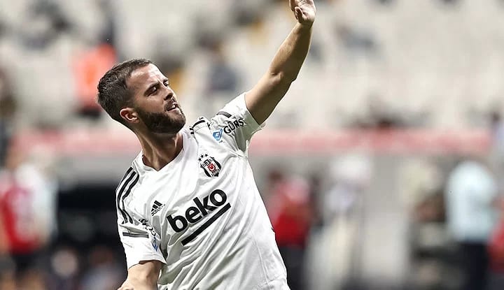 Pjanic'in yeni takımı belli oldu! Resmen açıkladılar!