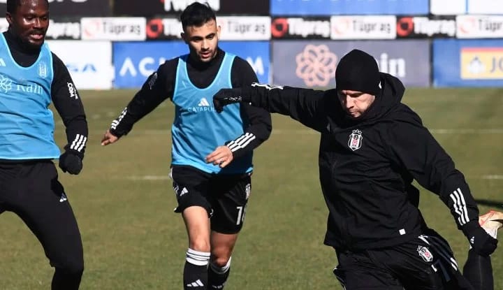 Rachid Ghezzal'ı sakatlıklar bırakmıyor!