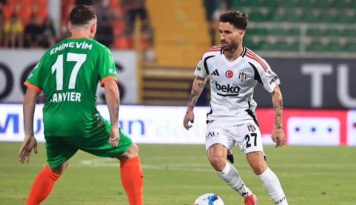 Rafa Silva yine sahnede! Son 5 maçta 4 gol!