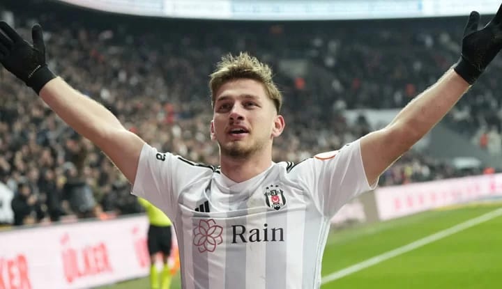 Real Madrid'in scout'u Semih Kılıçsoy'u takibe aldı!