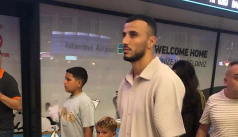 Romain Saiss, İstanbul'da!