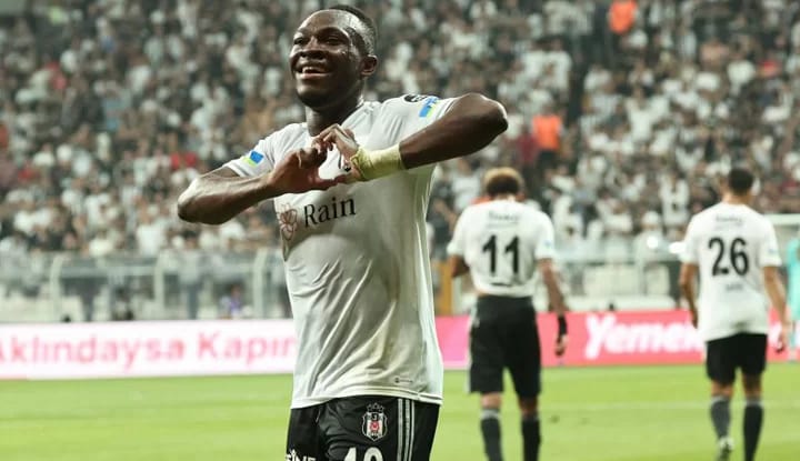 Sahne sırası Jackson Muleka’da!