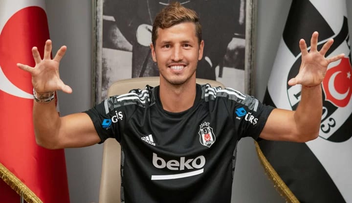 Salih Uçan, Fenerbahçe derbisini iple çekiyor!