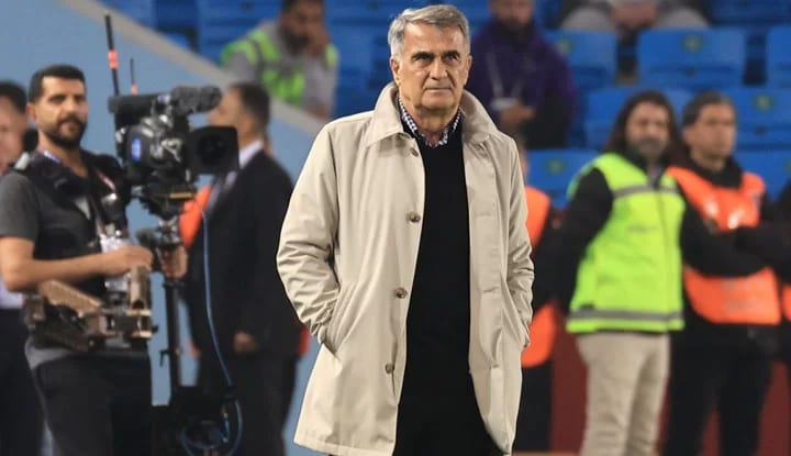 Şenol Güneş derbiyi yaşıyor!