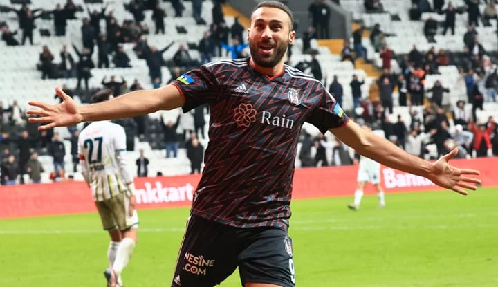 Şenol Güneş geldi! Cenk Tosun parladı!
