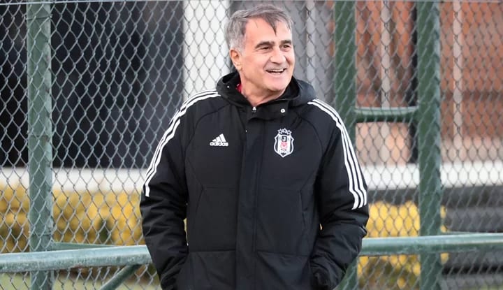 Şenol Güneş sağ bek kararını verdi!