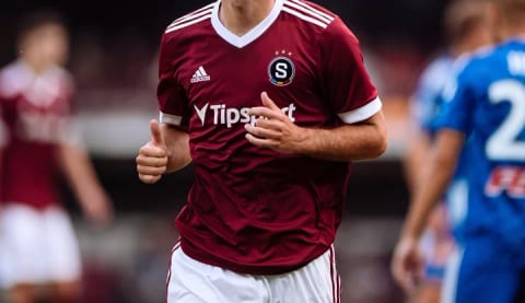 Şenol Güneş’in başını döndüren Viking sol bek!