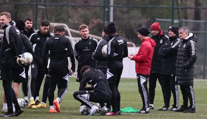 Şenol Güneş'ten oyunculara ültimatom!