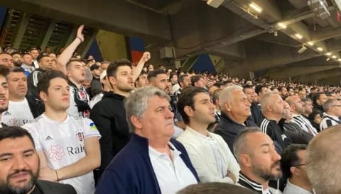 Serdal Adalı, kupa maçında tribünde!