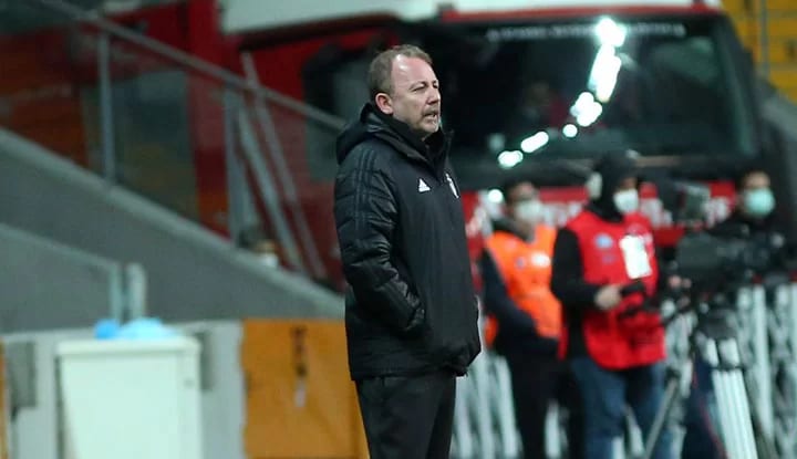 Sergen Yalçın'dan basın toplantısında tepki! Fatih Terim hatırlatması...