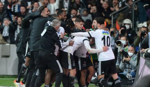 "Sihirbaz şapkası"