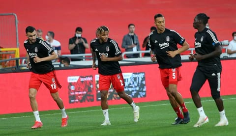 Beşiktaş'ın ilk 11'i belli oldu!