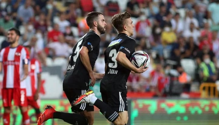 Beşiktaş'ın ilk 11'i belli oldu!