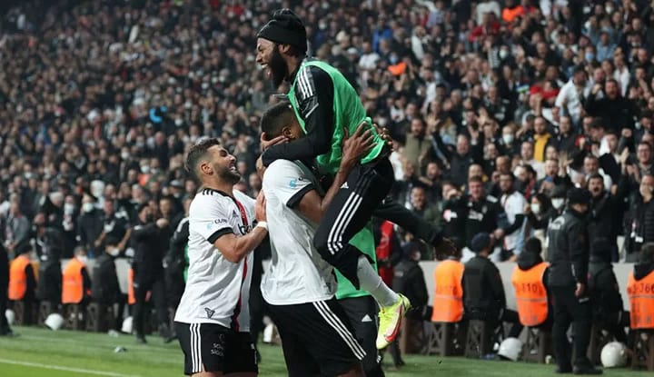 Beşiktaş'ın ilk 11'i belli oldu!