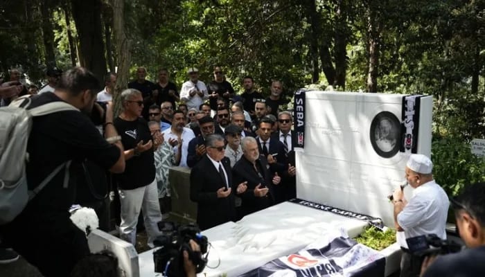 Süleyman Seba, vefatının 12. yılında kabri başında anıldı!