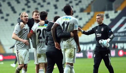 "Süperman gibi sahneye çıkıyor"