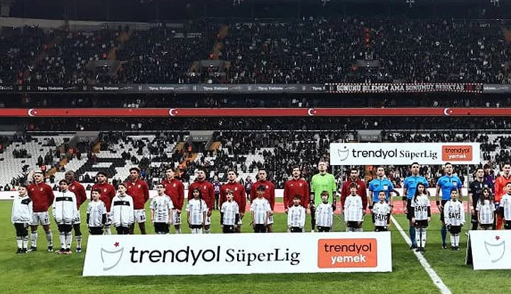 Tayyip Talha Sanuç 9 ay sonra sahalara döndü!