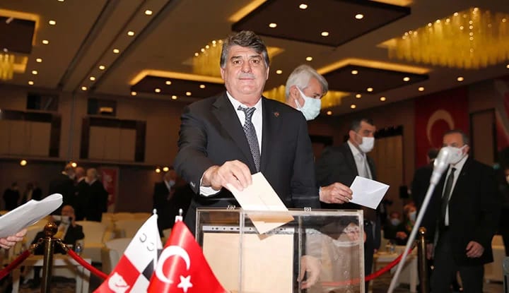 TJK'da Serdal Adalı yeniden başkan!