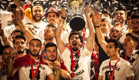 Tolga Zengin'den şampiyonluk paylaşımı