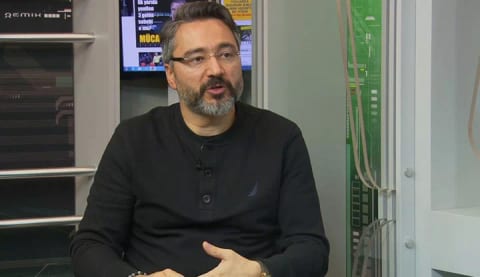 "Topu eline alması bile yasaklanmalı"