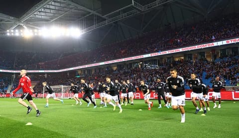 Trabzon'da maçın ilk yarısında skandal kararlar
