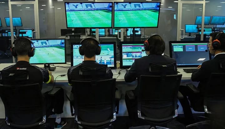 Trabzonspor-Beşiktaş maçının VAR hakemi belli oldu!