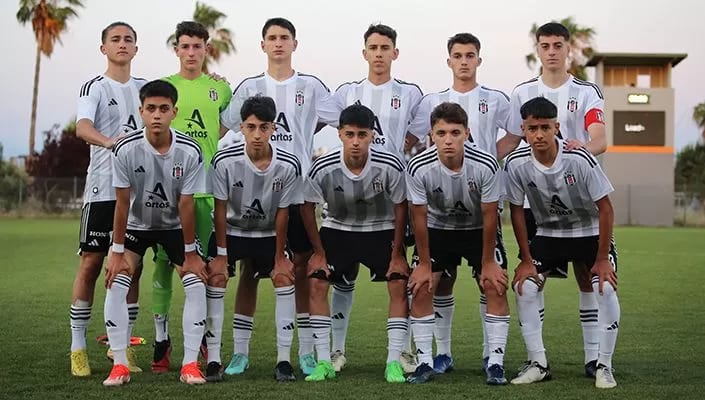U-15 Gelişim Ligi’nde Şampiyon Beşiktaş Artaş!