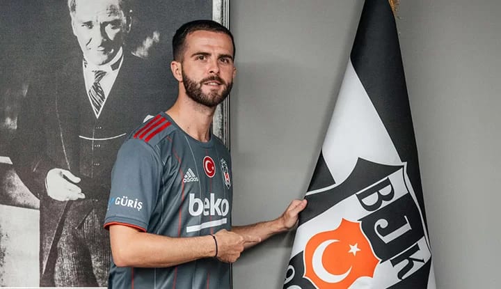 UEFA Şampiyonlar Ligi'nden Pjanic paylaşımı
