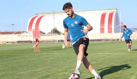 Ümraniyespor akıma uydu; Ajdin Hasic paylaşımı yaptı!