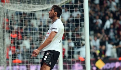 Umut Nayir, Beşiktaş'a veda etti; yeni takımı resmen açıklandı!