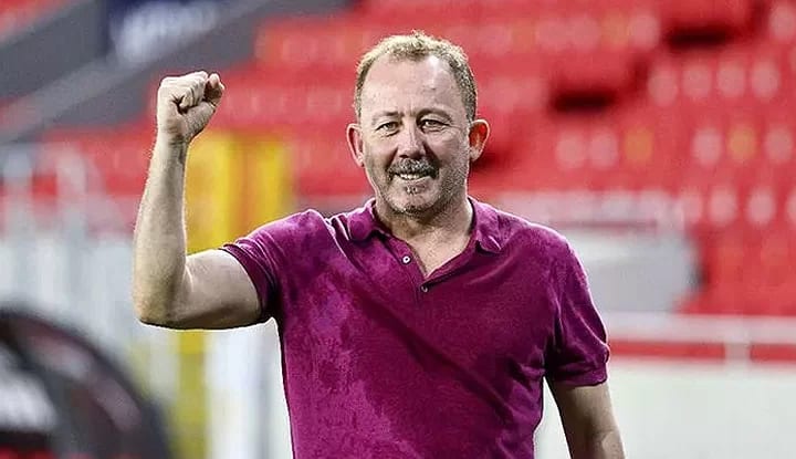 Valerien Ismael, Sergen Yalçın'ın 2 puan gerisinde!
